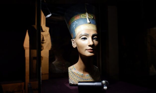 Find of the Century: Queen Nefertiti’s Long-Lost Tomb Discovered